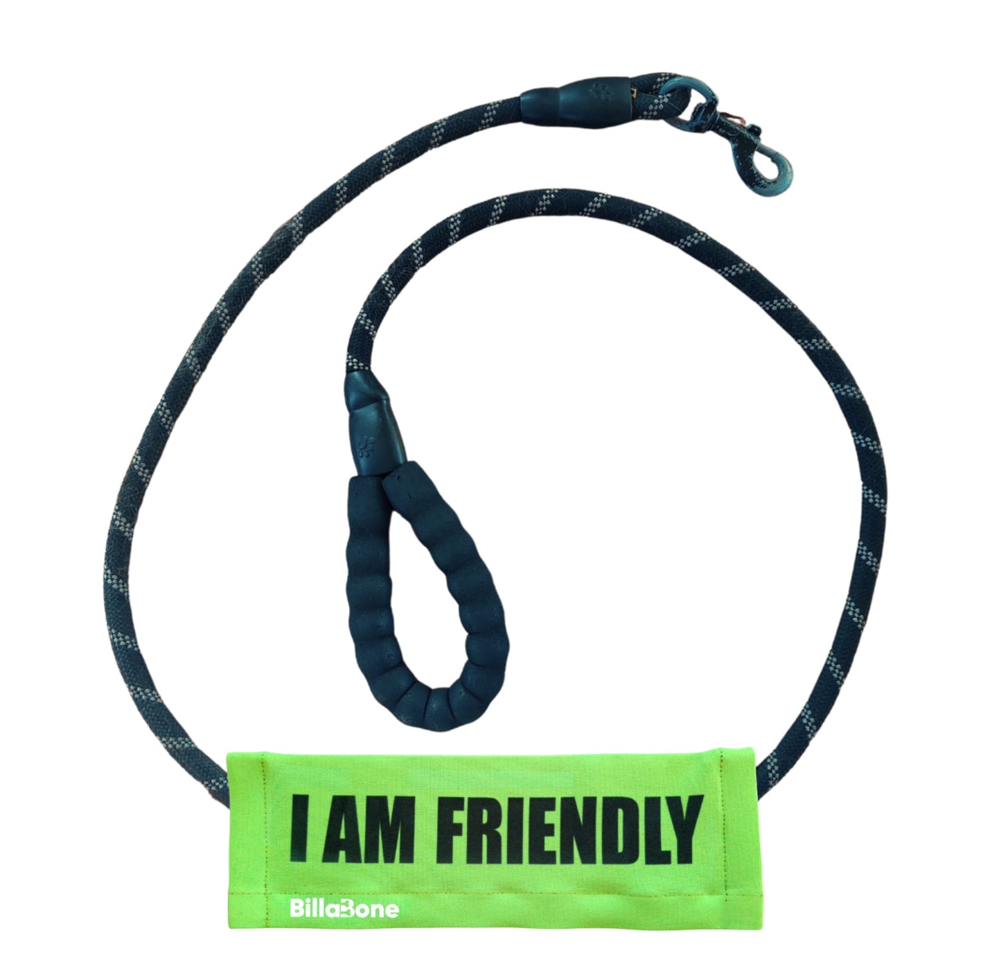 Bright green “I Am Friendly” lead or leash cover for dogs by Billabone, wrapped around a black rope-style dog leash. Designed to signal that the dog is sociable and approachable. Ideal for pet owners to communicate their dog’s temperament clearly during walks.